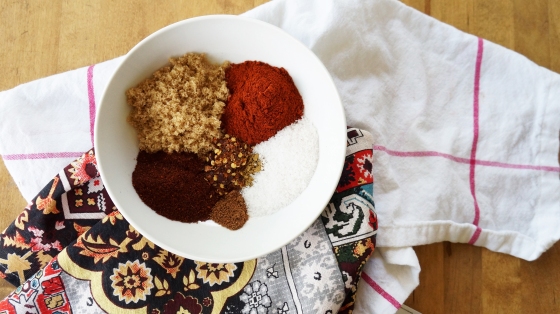 homemade dry rub for chicken // kitchenblend